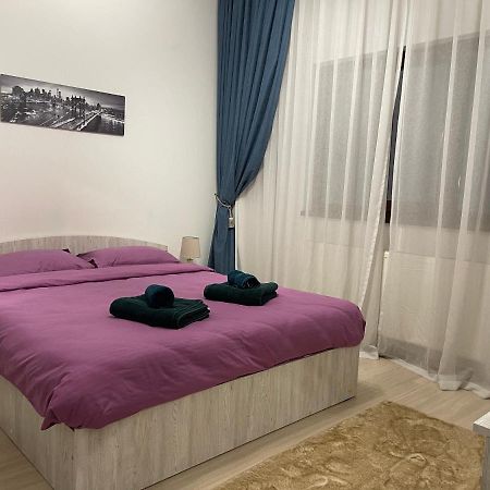 D&M Apartaments Jászvásár Kültér fotó